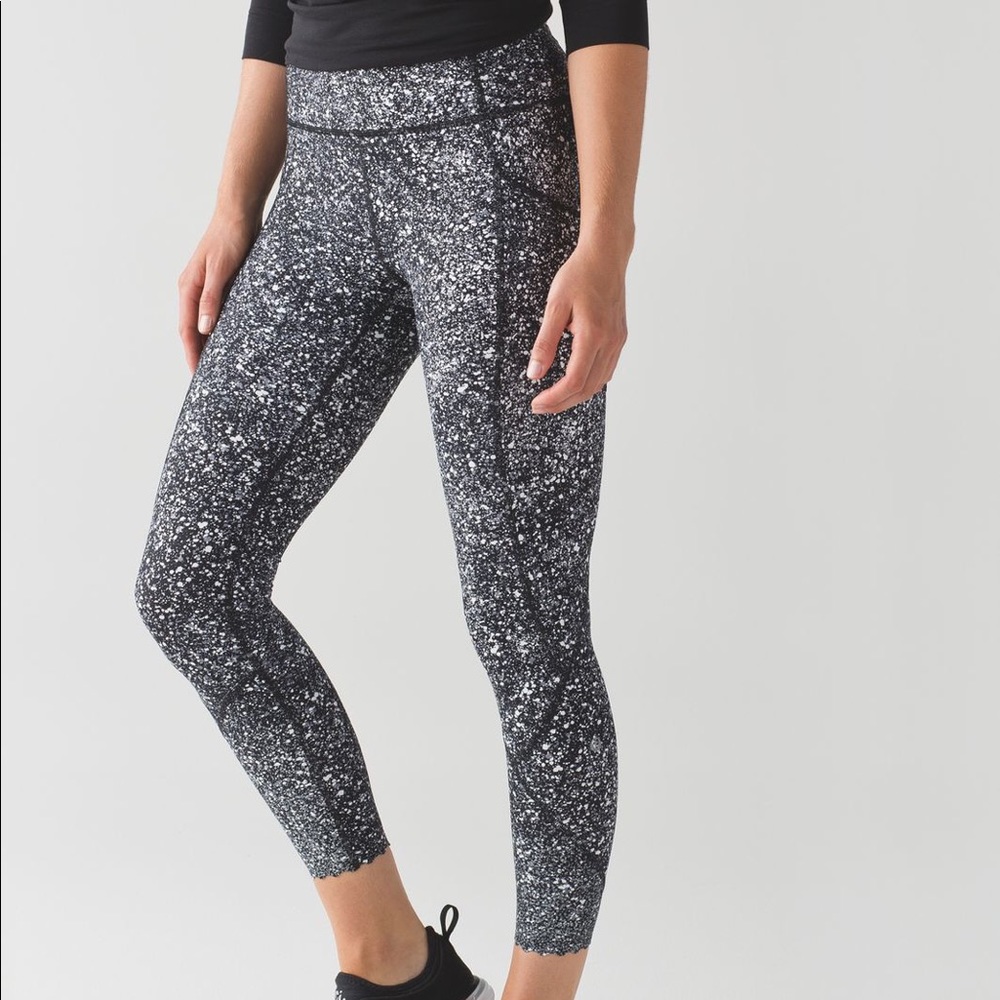 Lululemon Tight Stuff Tight Splatter Black White 8